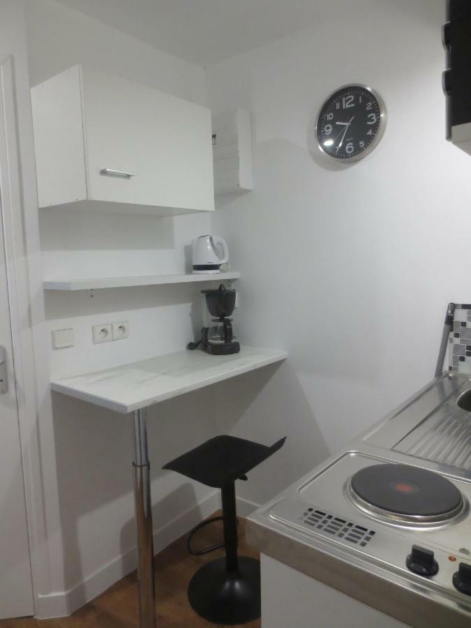 Appartements Et Studios Meubles Au Centre Ville D'Ouzouer Sur Loire Exteriér fotografie